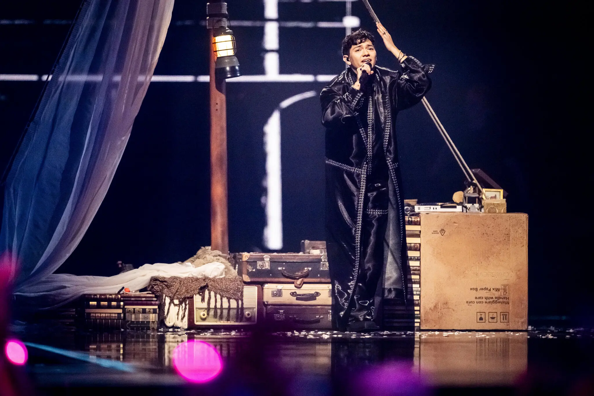 Австрія здобула перемогу над Ізраїлем на Євробаченні-2025 завдяки емоційному виконанню JJ